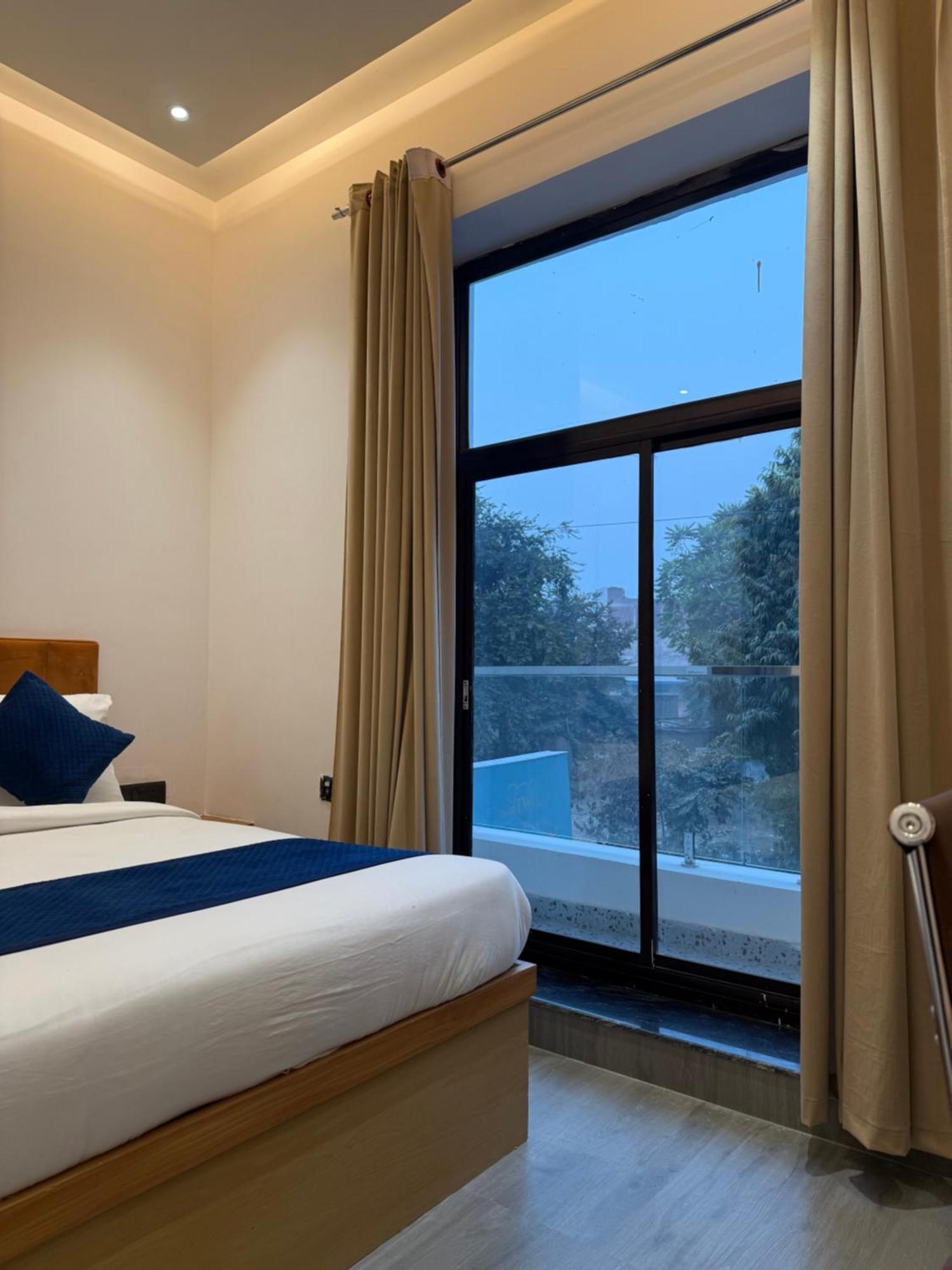 Hotel Taj Way By Jyoti Villa Agra  Exteriér fotografie